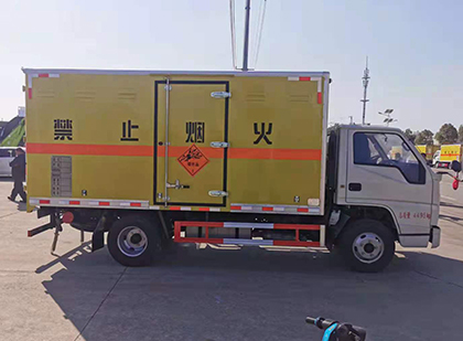 青云谱爆破器材运输车